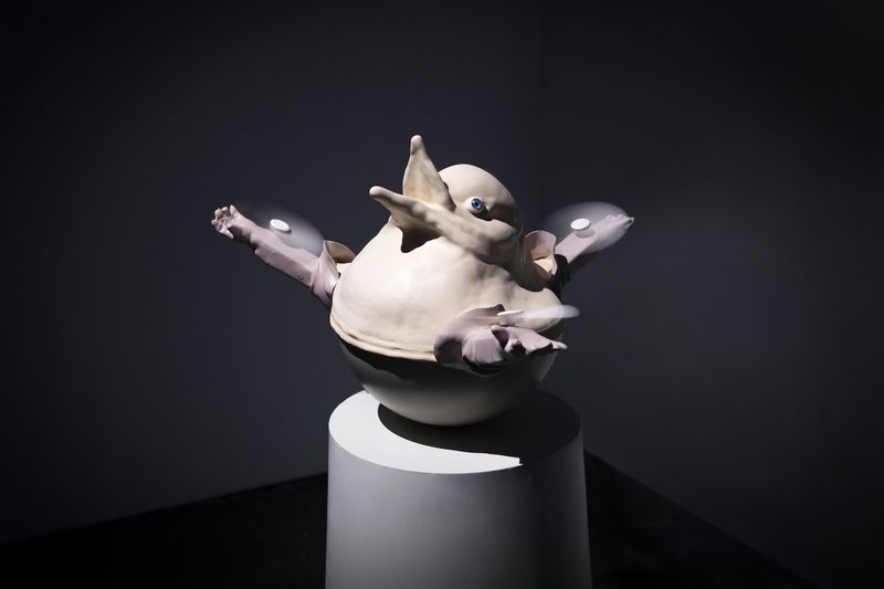 Close up of Pilot Solutions sculpture by Amélie Mckee